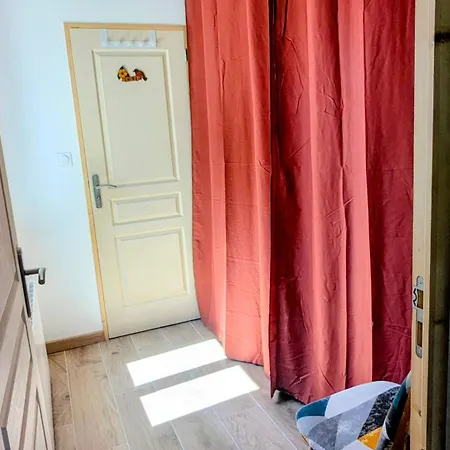 Vakantiehuis La Petite Maison De Sandra Le Plessis-Grohan